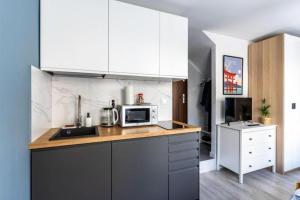 Golden Ogrodowa 2 - Modern Studio in Warsaw