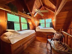 Ocoee Cabin Beautiful Cabin On The Rivers Edge