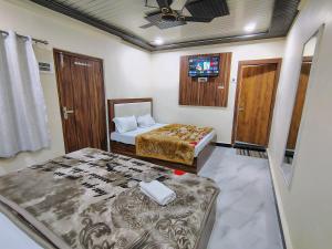 Hotel Diamond inn Mathura