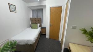 Sangha House - Ensuite Rooms with Shared Kitchen Facilities