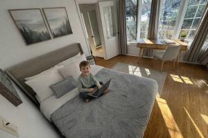 Poolhaus 5 Bed Playground + Pool