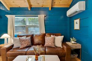 Pops Cabin Lookout Mountain Luxury Tiny Home