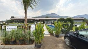 7 Tree Resort & Restaurant