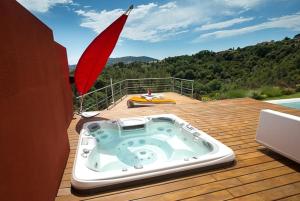 Villa Splendid - Luxury, private pool & hot tub