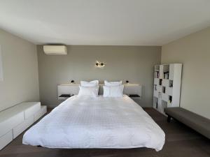 Villa Splendid - Luxury, private pool & hot tub