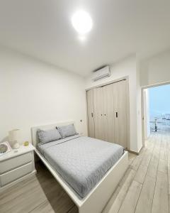 White Sands Tropical Oasis with Private Pool 3 Mins to the Beach