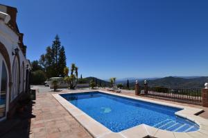 Casa Delfin! Large villa with private pool & mountain views