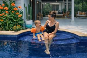 Inyoni Toucan Villa - 3BR Private Center Seminyak