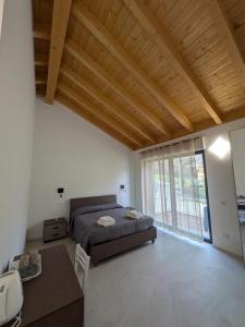 Rooms 2575
