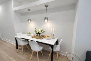 Classic Luxury and Comfy 1 BR Apt - Center City
