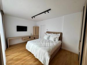 KNIGHT Villa