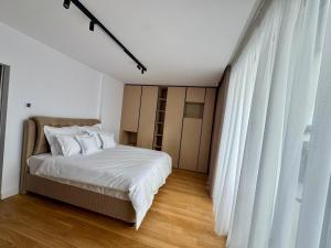 KNIGHT Villa
