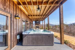Blue Ridge - Pool - Hot Tub - Views