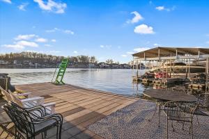 The Kelleys Lakefront Escape LOTO