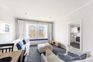 BnBNova - 2BR - West End - Near Edinburgh Castle
