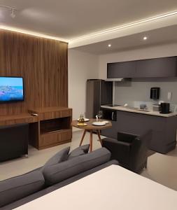 Studio maravilhoso, c Cama Queen, Piscina e Wi-Fi