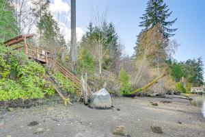 Private Beach, Stunning Views! Home on Oyster Bay!