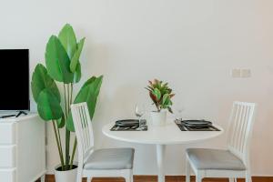 PVH - Al Jawhara Tower - Charming Studio with Panoramic City Views