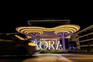 2BR Beachside 5 star Resort•50m to the sea