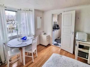 2 person holiday home in LYSEKIL