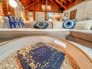 Iconic Private DCL Lakefront Cabin Hot Tub