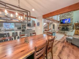 New: Lakefront Luxury Home with Private Indoor Heated Pool