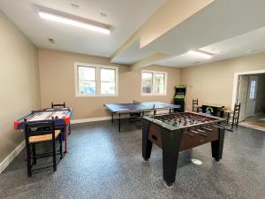 New: Lakefront Luxury Home with Private Indoor Heated Pool