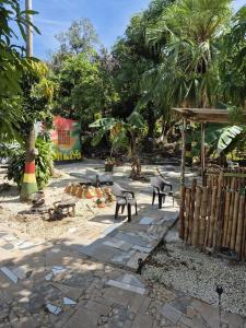 INEZ ROOTs BACKPACKERS HOSTEL