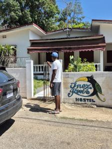 INEZ ROOTs BACKPACKERS HOSTEL