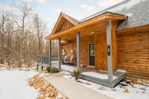 Sundance Summit: A 4 BR retreat in a Ski-inSki-out Community near Wisp