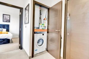 Morden 2 Bedroom Apartment with lift and Free Parking