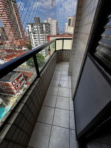 Tupi , 2 dorm 2 quadras da Praia- 6 Hospedes- Wi Fi- Sacada -2 TVS