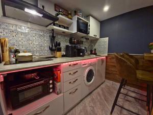Warm Private JACUZZI Apartment - TBILISI NAT Suite