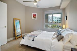 WeHo 1 BR w Work Setup by Anyplace - 11297