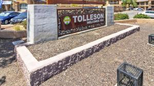 Tolleson Studio Retreat Cozy Stay for 2