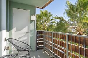 Playa Vista 1 BR w Work Setup by Anyplace - 11637