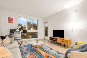 Playa Vista 1 BR w Work Setup by Anyplace - 11670