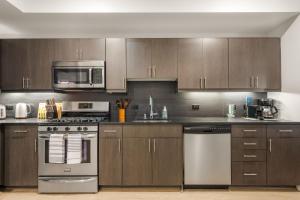 Playa Vista 1 BR w Work Setup by Anyplace - 11670