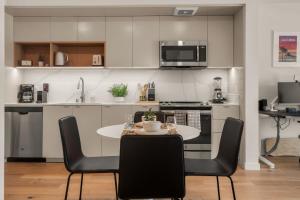 WeHo 1 BR w Work Setup by Anyplace - 11698