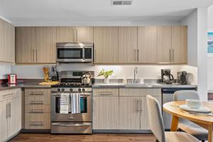Playa Vista 1 BR w Work Setup by Anyplace - 11674