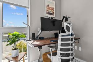 WeHo 1 BR w Work Setup by Anyplace - 11703