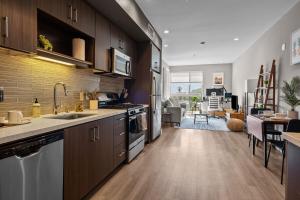 WeHo 1 BR w Work Setup by Anyplace - 11703