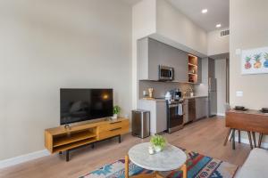 WeHo Studio w Work Setup by Anyplace - 11714