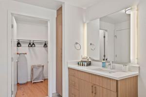 Playa Vista 1 BR w Work Setup by Anyplace - 11734