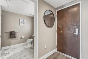 WeHo Junior 1 BR w Work Setup by Anyplace - 11762