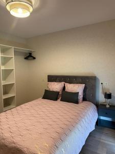 Apparemment confortable et lumineux