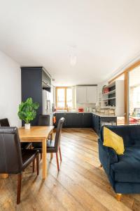 Comfortable 2BR Apartment up to 6 Guests