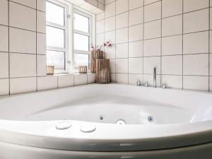 6 person holiday home in Humble-By Traum