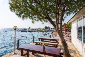Rooms with a parking space Sveti Petar, Biograd - 25221