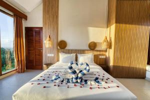 Sunset Serenity 2BR Villa Private Pool Near GWK